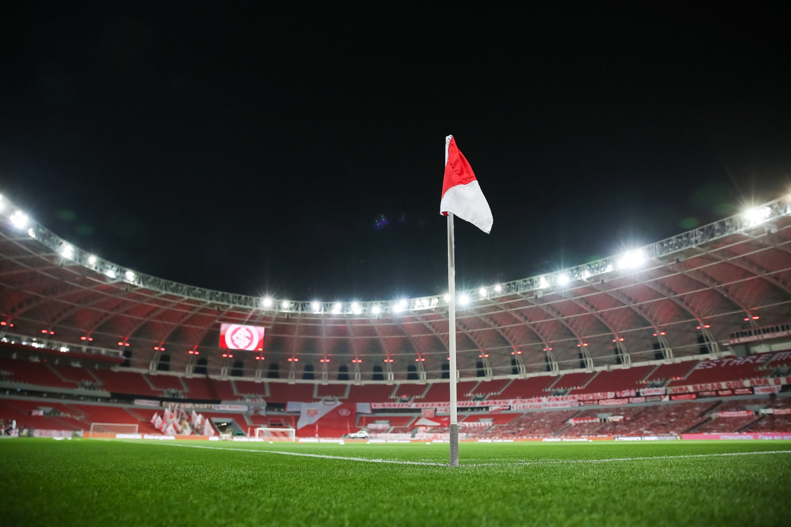 Internacional x Palmeiras: onde assistir ao vivo, horário e escalações