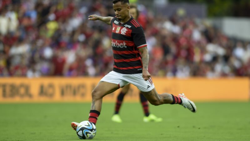 Allan no Vasco? Entenda contato do clube com volante do Flamengo