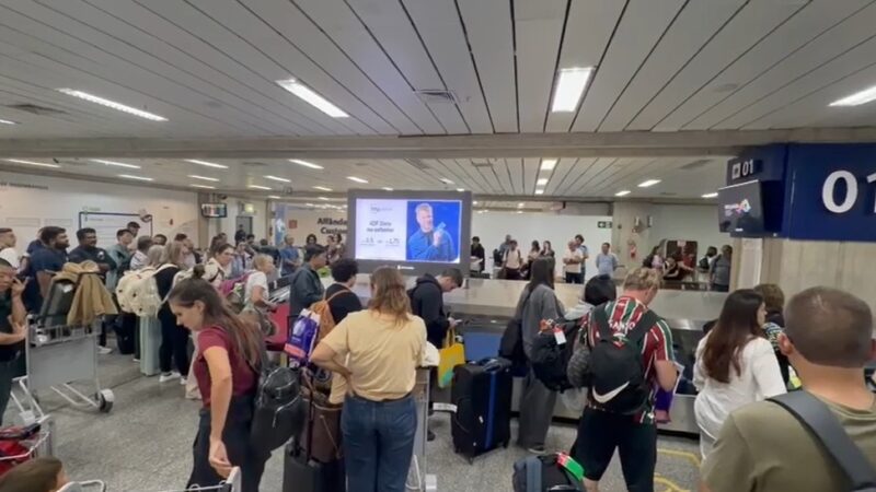 Voo para Dubai retorna ao Rio após ataques de EUA e Israel ao Irã