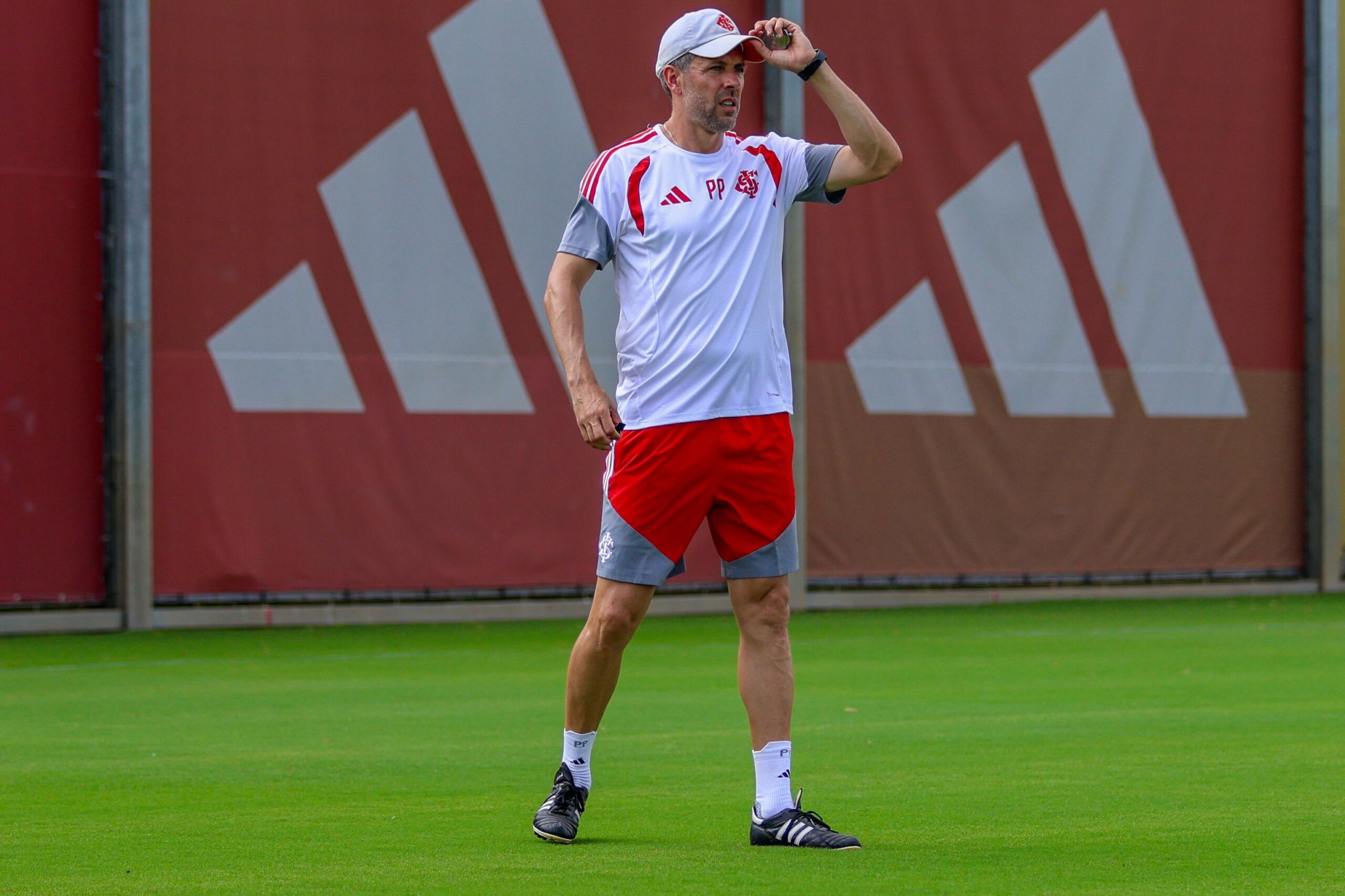 Escalação do Inter: Pezzolano deve mesclar equipe na volta da semifinal contra o Ypiranga