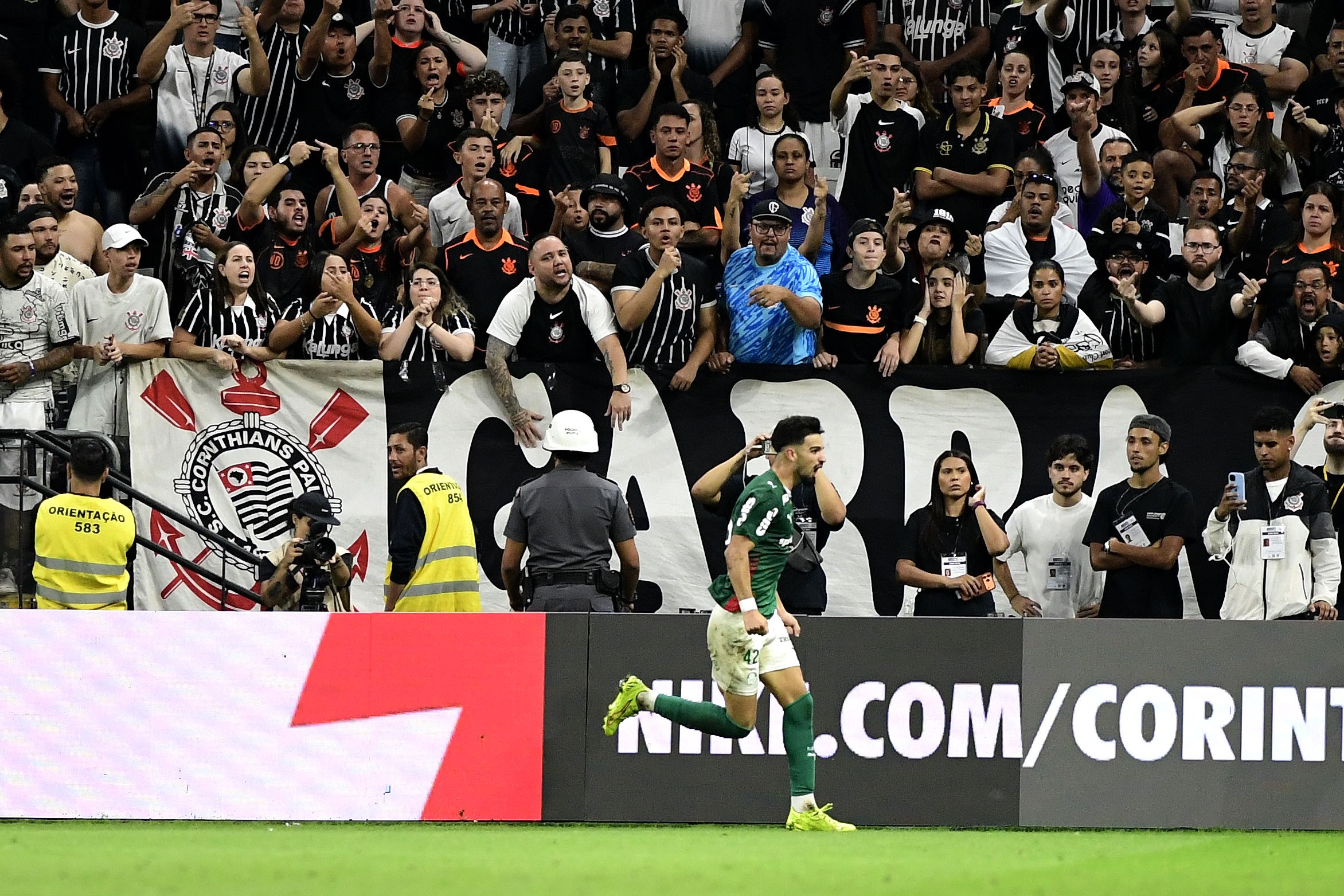 Atuações do Palmeiras: Flaco decide clássico, e Carlos Miguel se salva após pênalti; dê suas notas