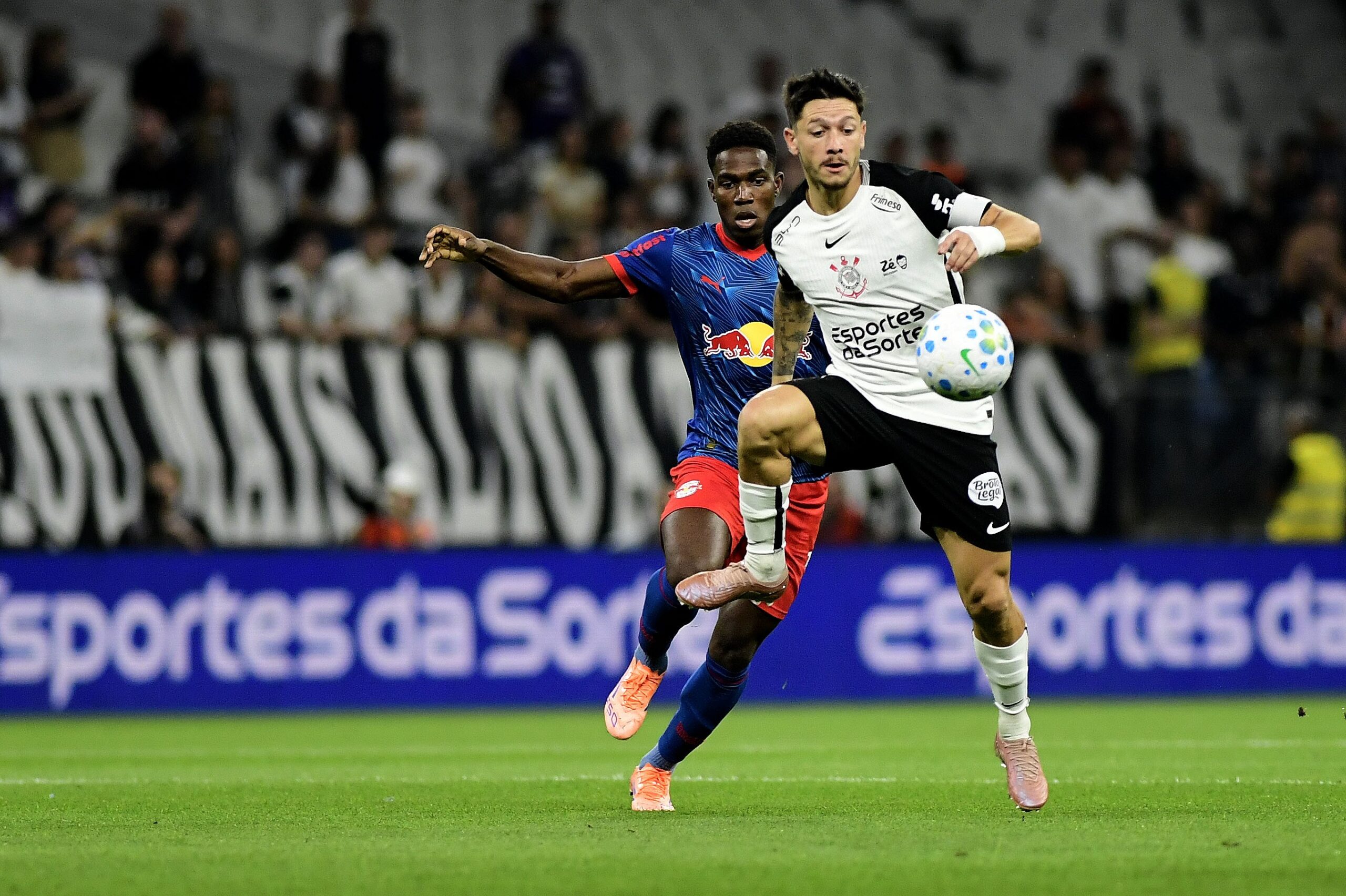 Gol rápido e pênalti perdido: Mancini cita impacto emocional em derrota do Bragantino para o Corinthians