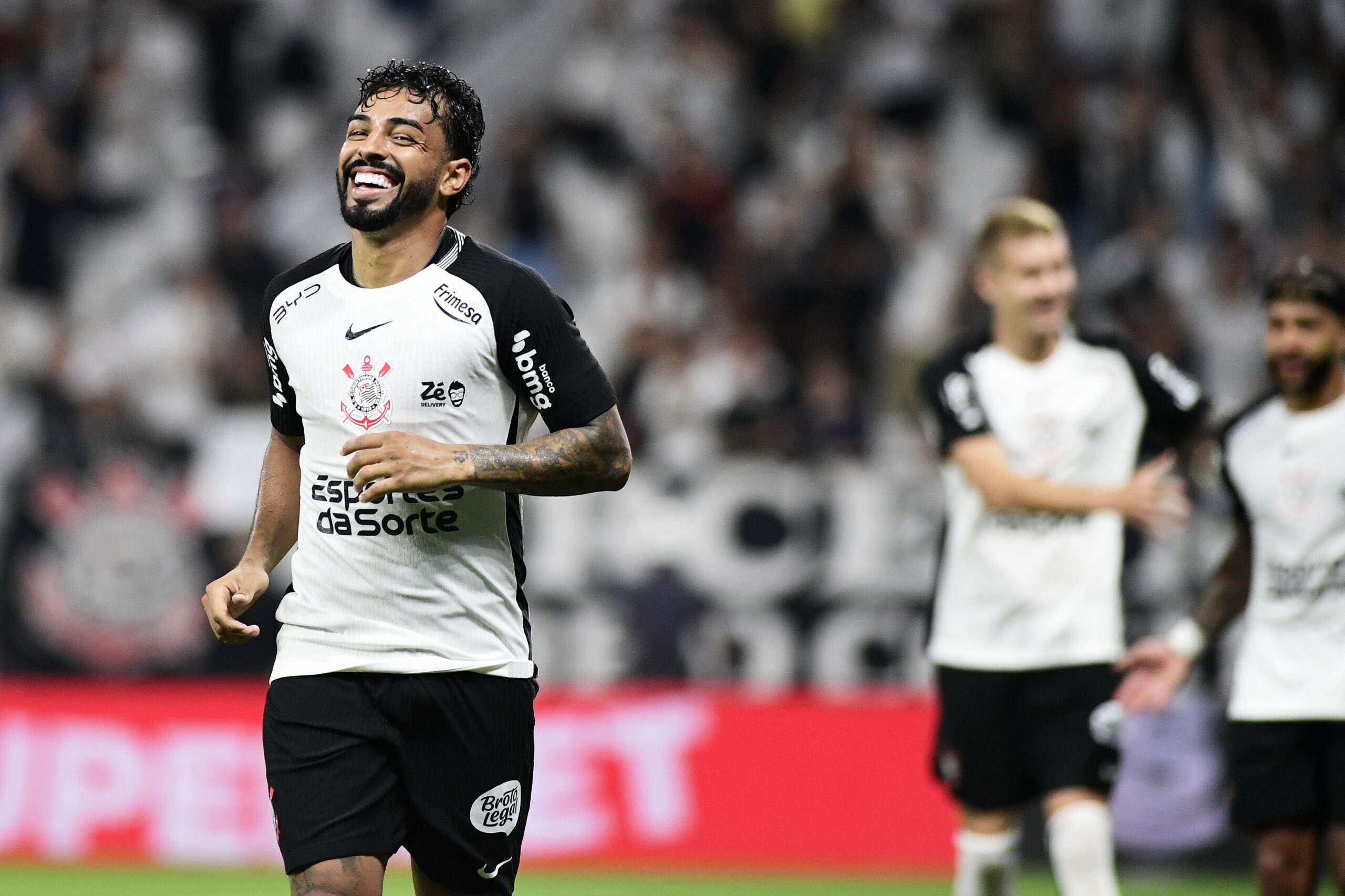 Matheus Bidu na Seleção? Lateral ganha apoio do Corinthians e ouve elogios de Dorival Júnior