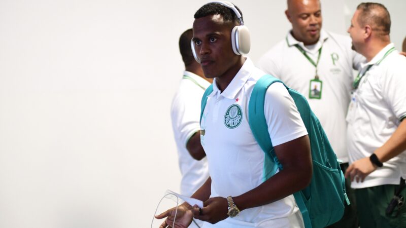 Arias sofre pênalti em estreia pelo Palmeiras, e Abel agradece Leila por opções: “Dor de cabeça boa”