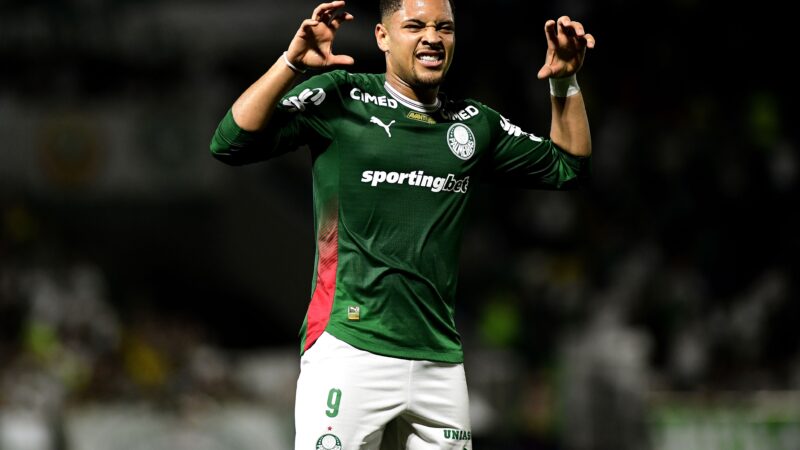 Vitor Roque faz dois, diz que Palmeiras chega forte na semi e valoriza Arias: “Verdadeiro craque”