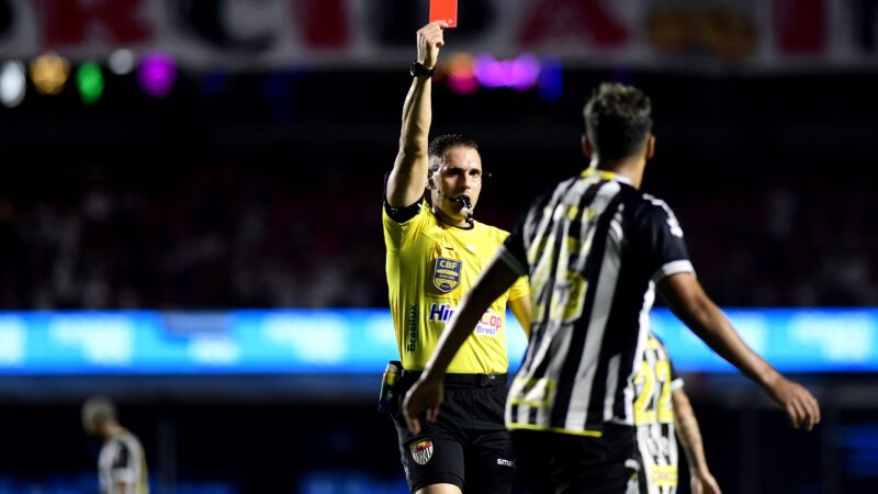 Gabriel Menino, Alexandre Mattos e árbitro de São Paulo x Santos são denunciados no TJD-SP