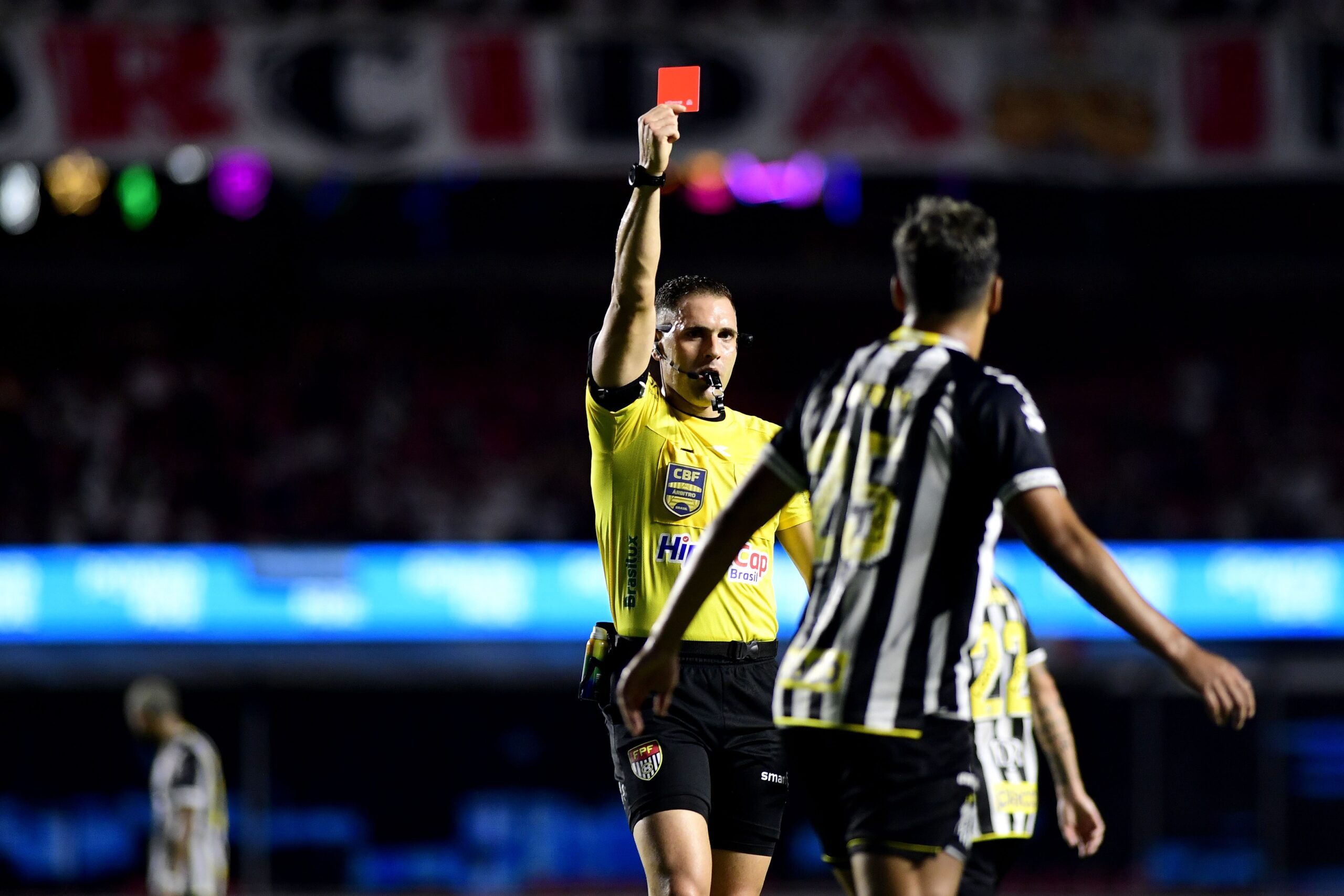 Gabriel Menino, Alexandre Mattos e árbitro de São Paulo x Santos são denunciados no TJD-SP