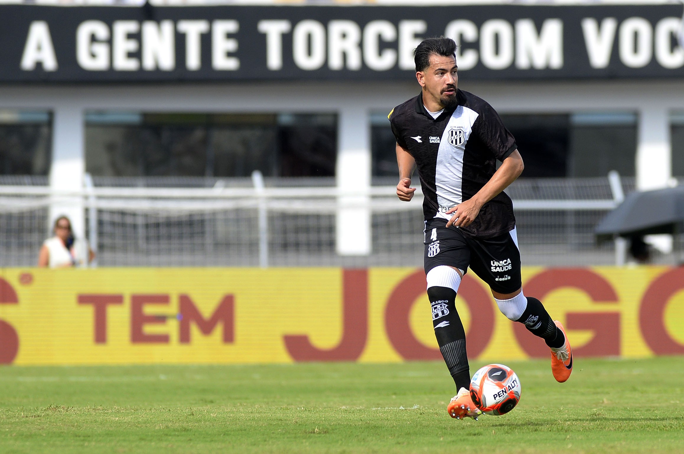 Com ofertas de outros times, dois jogadores rescindem com a Ponte