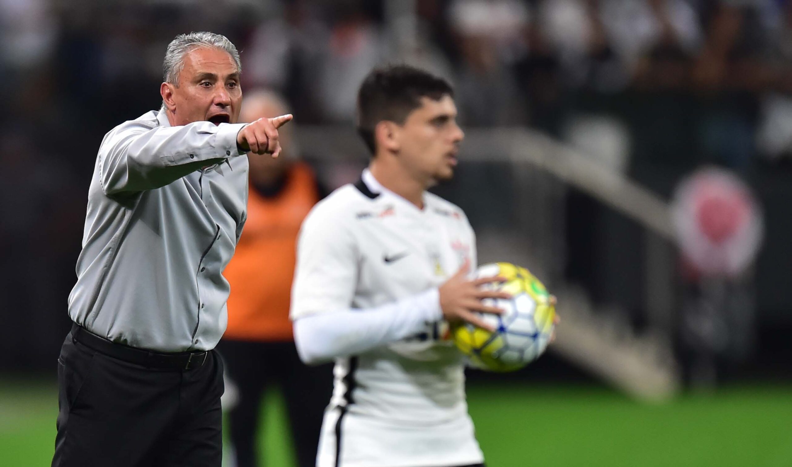 Corinthians, Seleção e Cruzeiro: Fagner se aproxima de 100 jogos com Tite e busca sequência como titular