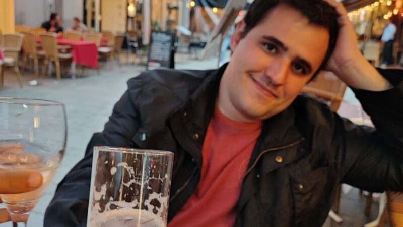 Brasileiro morre na Holanda após cair em canal voltando de festa