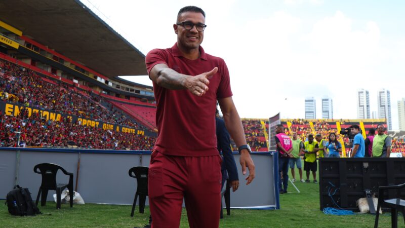 Roger Silva persegue título inédito e façanha de antecessores para chegar à glória no Sport