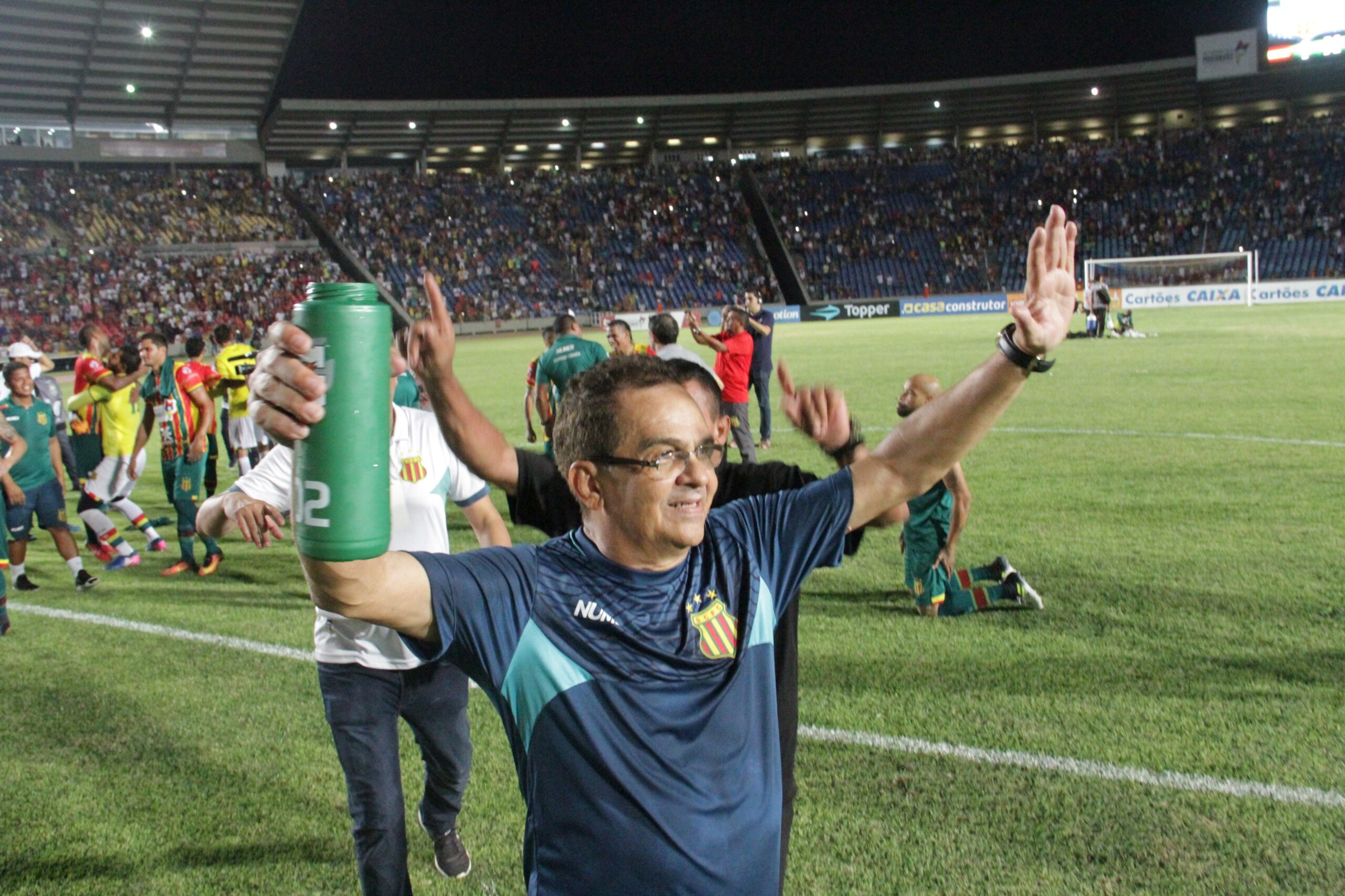 Diá fala em “rescrever história de conquista” e chama torcedor para jogar junto com o Sampaio pelo acesso