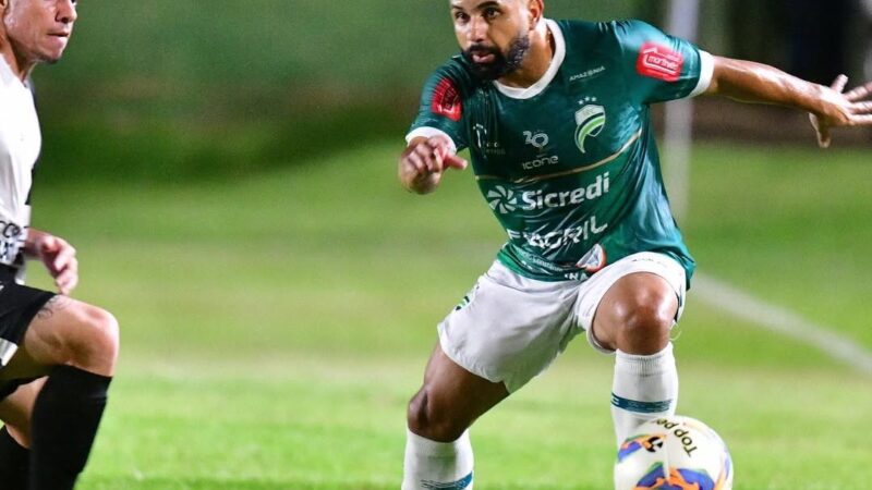 Campinense reforça elenco com meia Alex Barros para reta final do Paraibano 2026