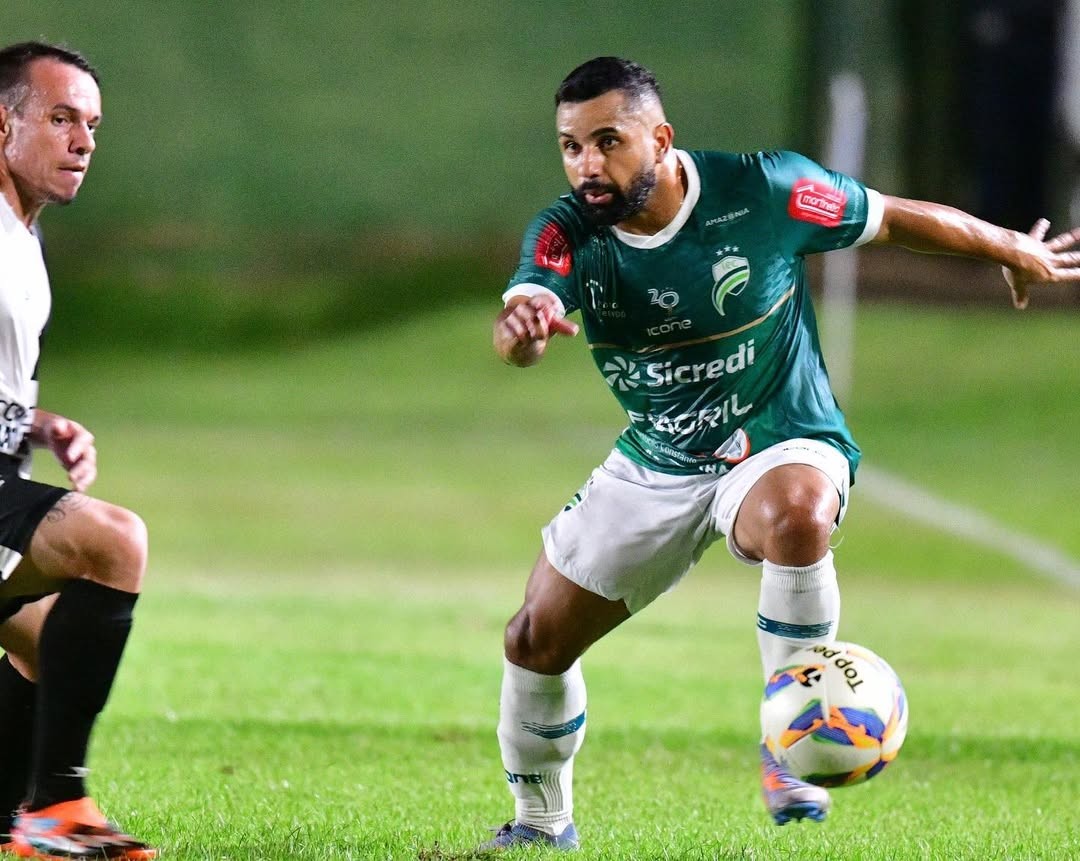 Campinense reforça elenco com meia Alex Barros para reta final do Paraibano 2026