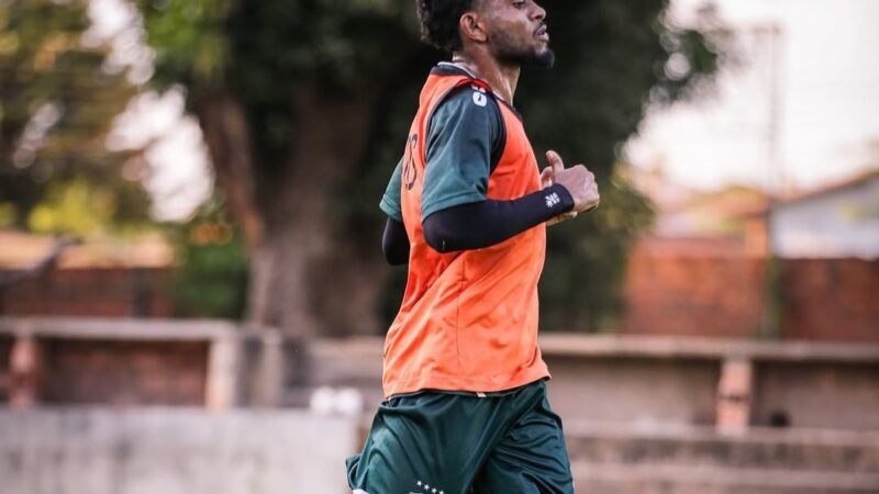 Após sentir coxa, atacante do Altos passará por exames e vira dúvida para duelo com Atlético-PI