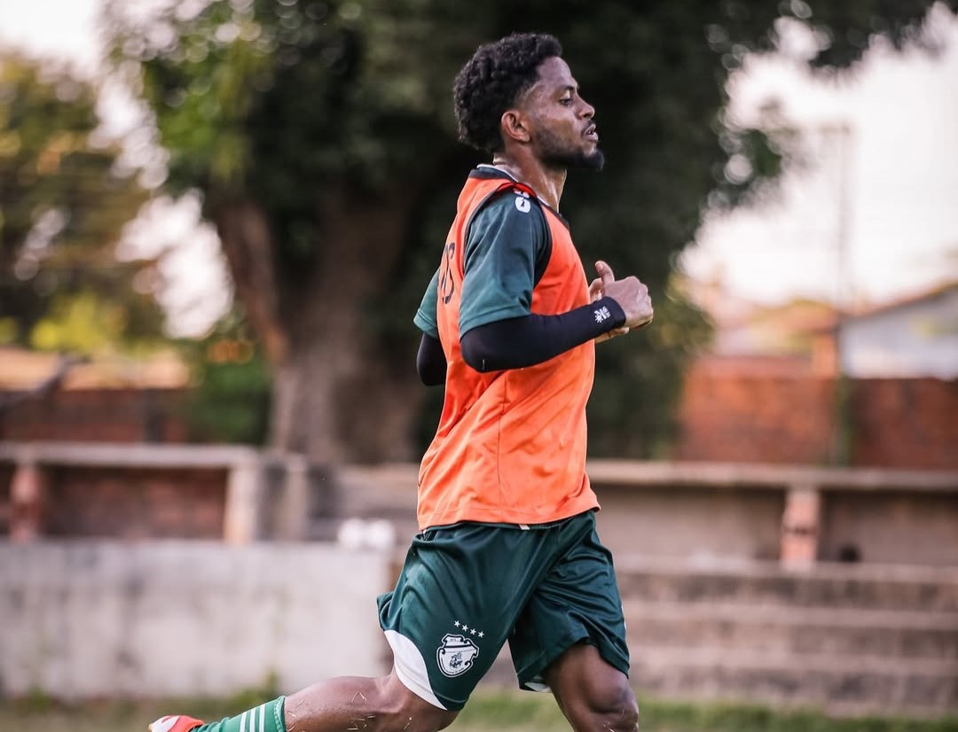 Após sentir coxa, atacante do Altos passará por exames e vira dúvida para duelo com Atlético-PI