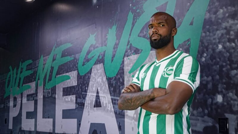 “Xerife” do Juventude, Messias concilia o futebol aos estudos; conheça a história