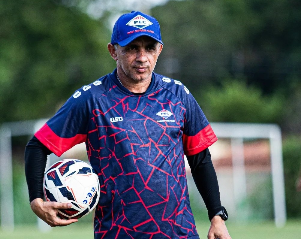 Piauí confirma permanência de Tostão como técnico para a última rodada da 1ª fase do Piauiense 2026