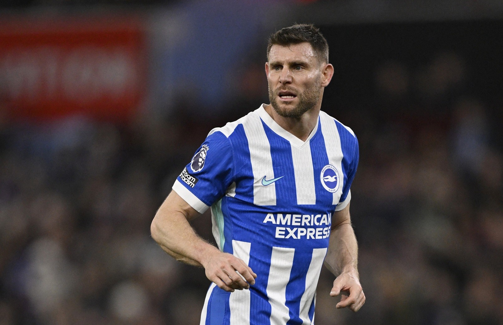 Ex-Liverpool se torna o maior recordista de jogos da Premier League