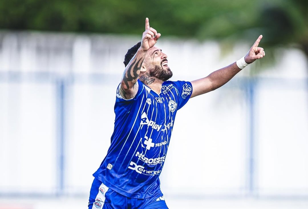 Parnahyba acerta com Bismarck e mais dois atletas para sequência do Piauiense