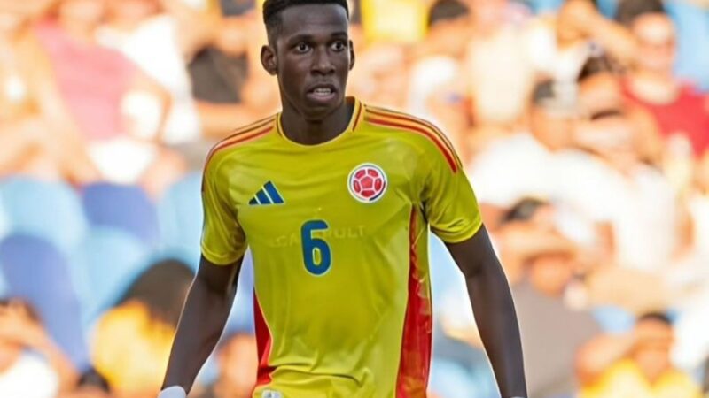 Coritiba encaminha contratação de promessa da seleção da Colômbia