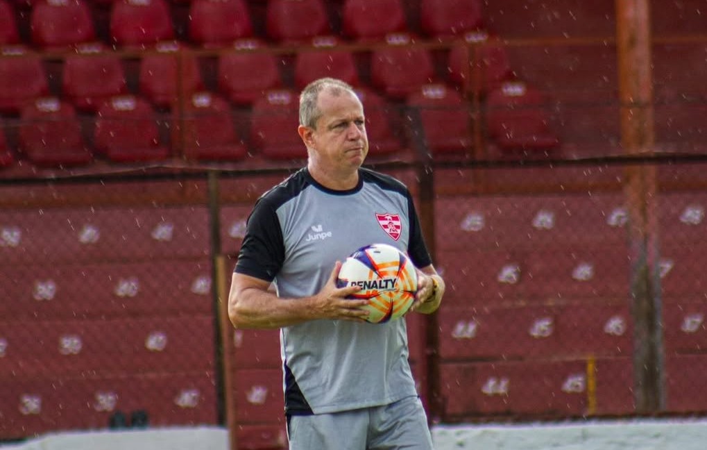 Linense demite o técnico Sandro Sargentim após derrota para o Grêmio Prudente