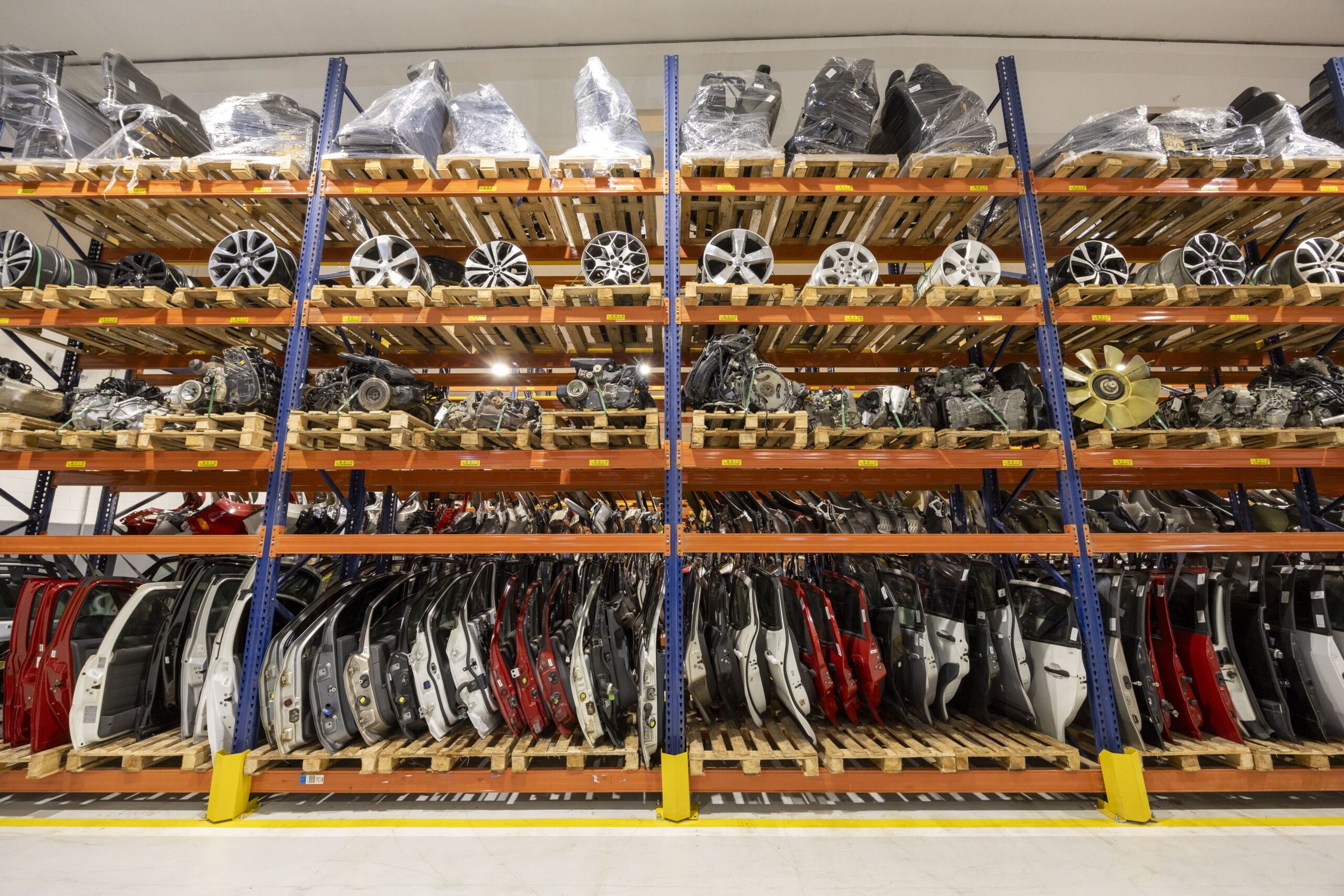 ‘Desmanche legal’ da Stellantis, dona da Fiat, chega a 9 mil peças reaproveitadas em 6 meses