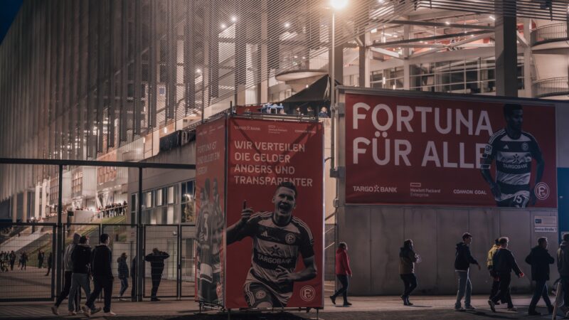 Clube aposta em jogos com 100% de ingressos gratuitos para crescer no futebol alemão