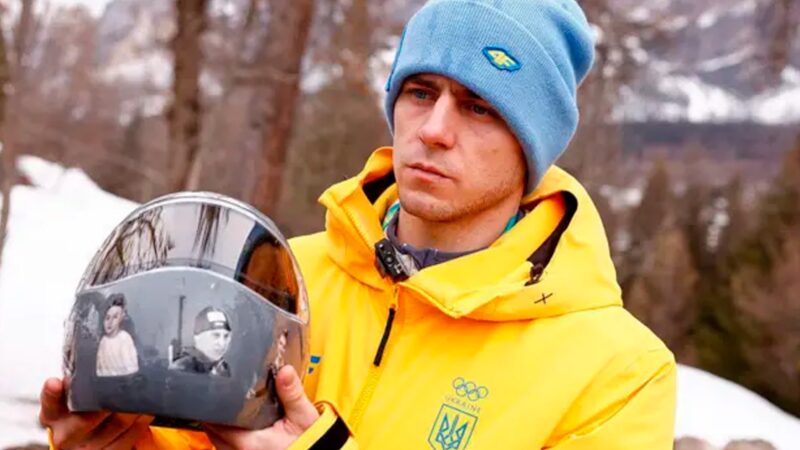 O ucraniano banido da Olimpíada de Inverno por usar capacete que homenageava atletas mortos na invasão russa