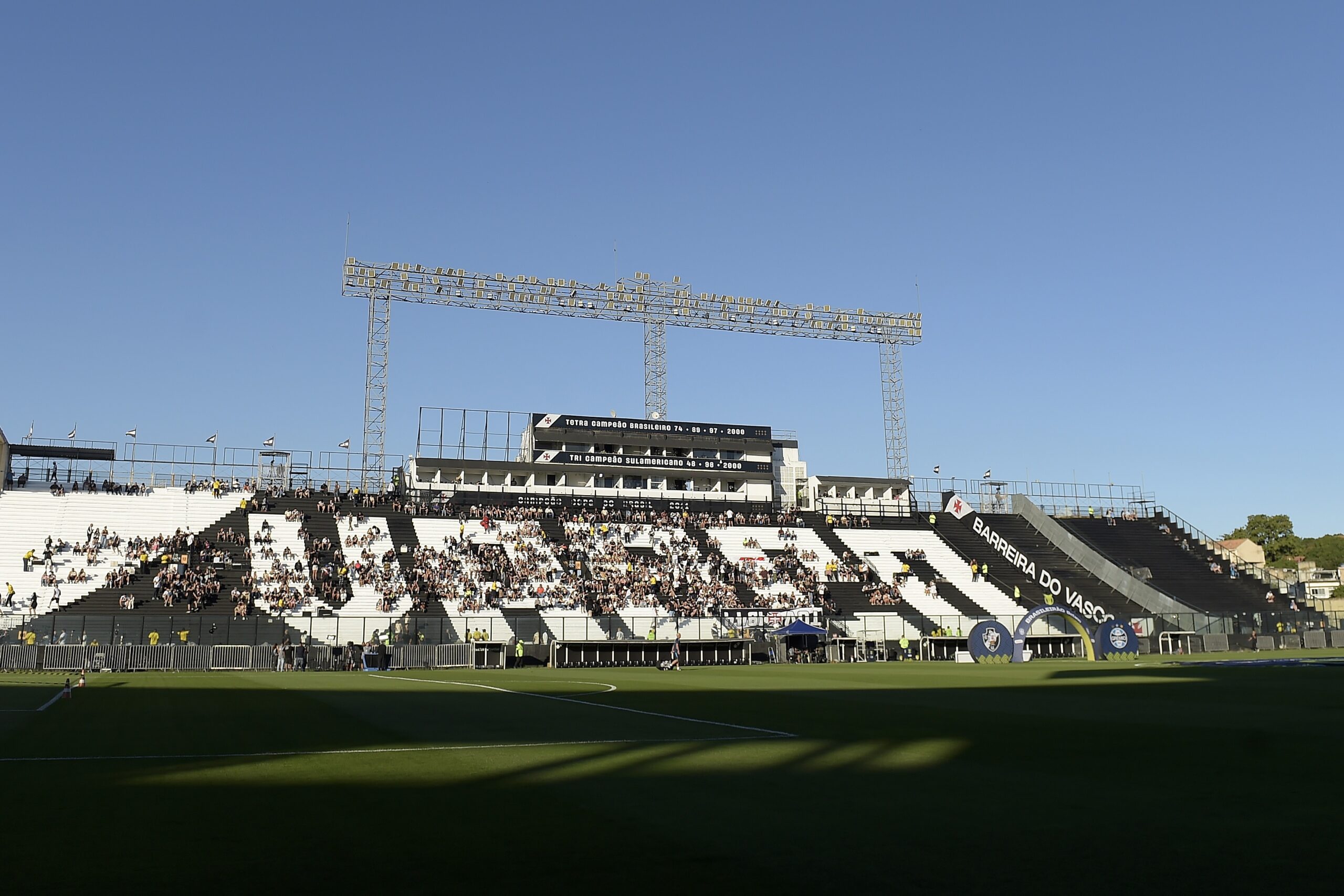 E a obra de São Januário? Vasco estreia em casa no Brasileiro com indefinição a respeito da reforma