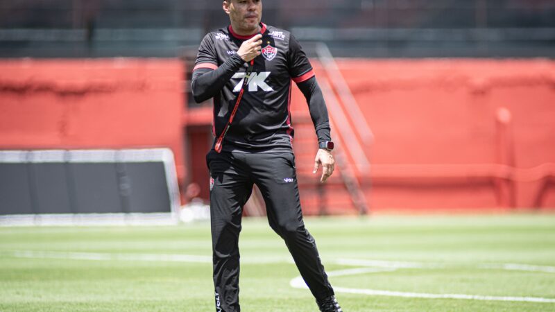 Vitória pode só voltar a jogar pelo Campeonato Brasileiro daqui a um mês; entenda