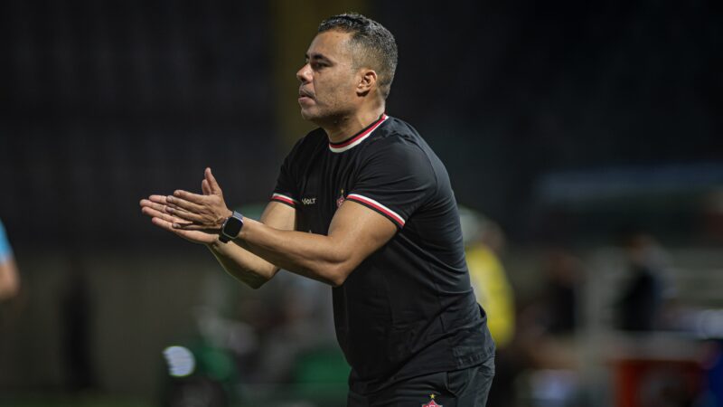 Jair Ventura lamenta início ruim do Vitória contra o Palmeiras e projeta Dudu de titular: “Pediu passagem”