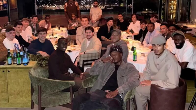 Vini Jr. e Mbappé oferecem jantar a elenco do Real Madrid a uma semana de jogo pela Champions