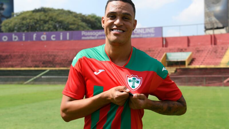 Lohan pede desligamento e rescinde contrato com a Portuguesa