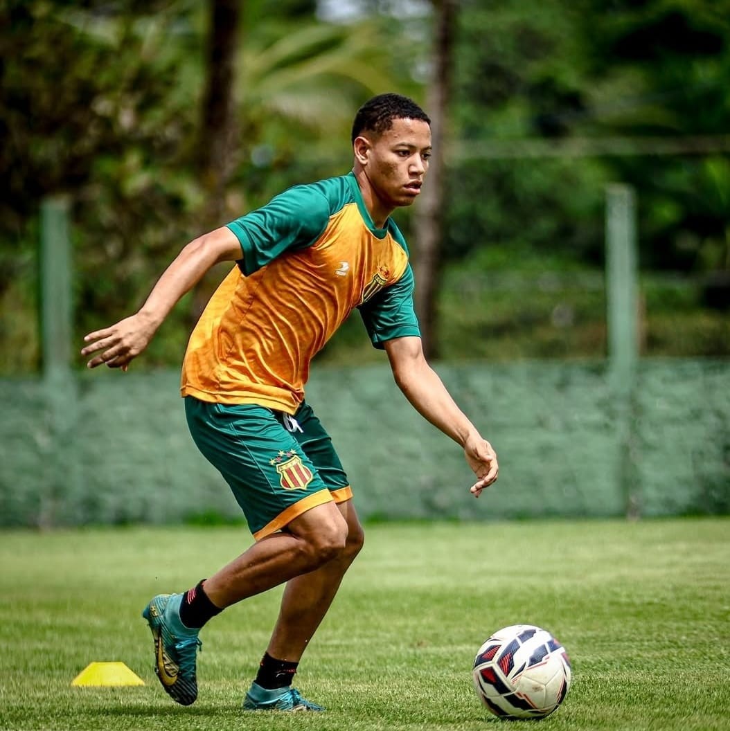 Adriano é vetado para o Samará e abre dúvida no Sampaio no meio-campo e no ataque