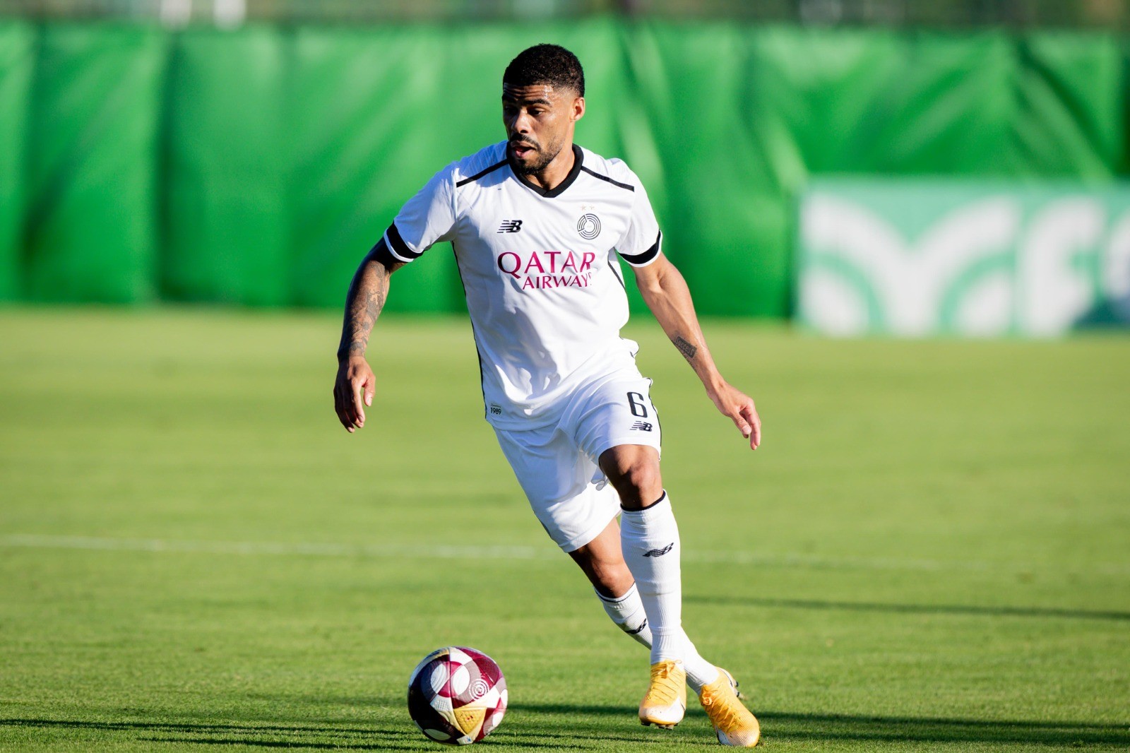 Botafogo busca contratação de Paulo Otávio, do Al-Sadd