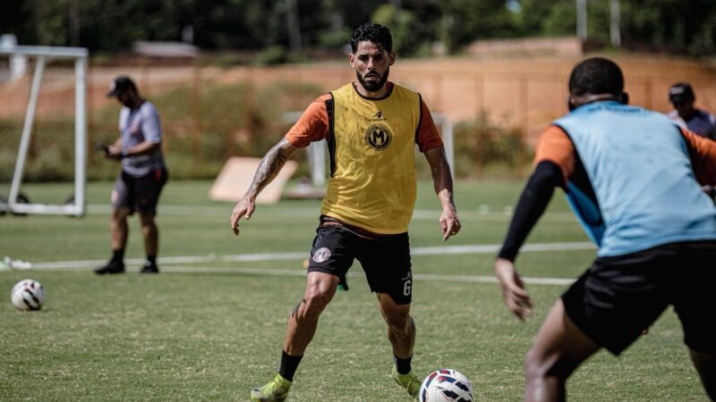 Manauara anuncia a saída do lateral Jhonathan Moc, no clube desde a temporada 2024