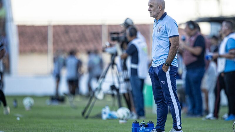 Schülle espera que jogadores do CSA não sintam a pressão de precisar de gols contra o Cruzeiro-AL