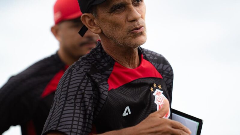 Imperatriz mantém Marlon Cutrim no comando técnico e anuncia saída de jogadores; veja detalhes