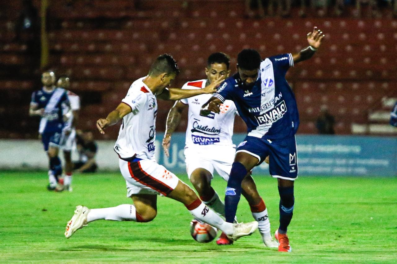 Taubaté encara Ituano e mira primeira vitória na Série A2 para se afastar da degola