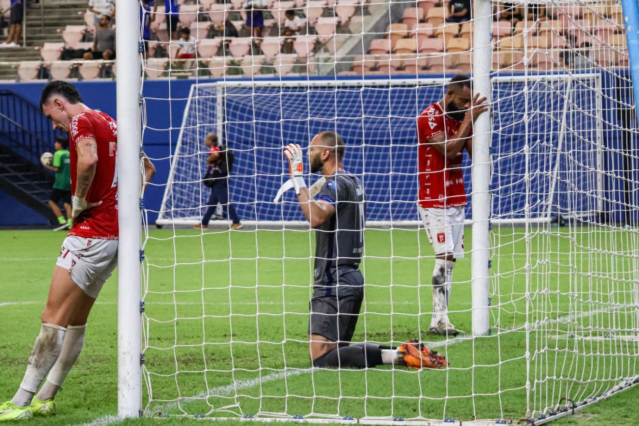 Caio Alan brilha, garante o Nacional na final do turno e diz: “Foi a mão de Deus”