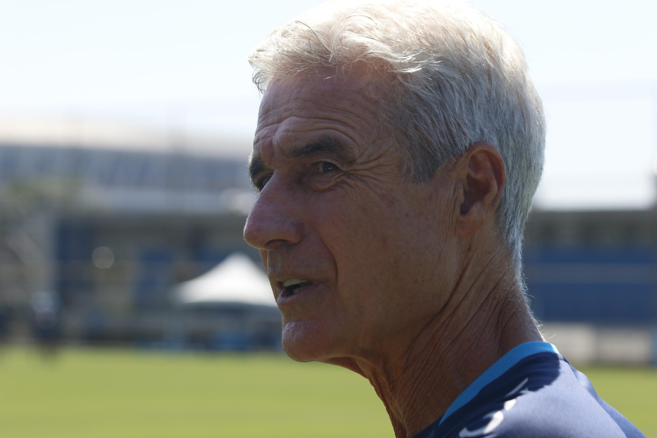 Luís Castro explica rotatividade no Grêmio e quer ter dois times: “Futebol vai exigir isso”