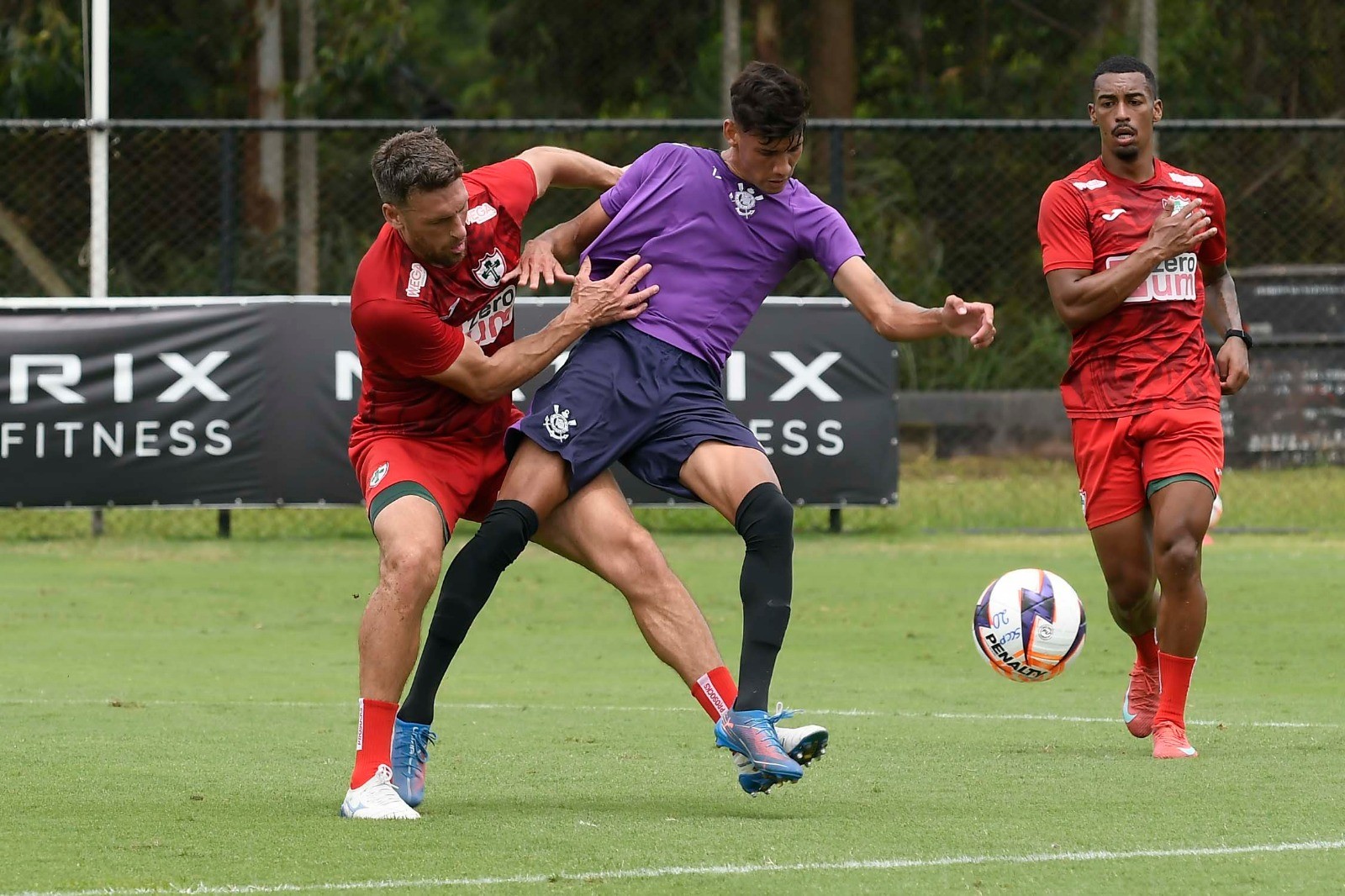 Portuguesa divide elenco e faz jogo-treino contra sub-20 do Corinthians