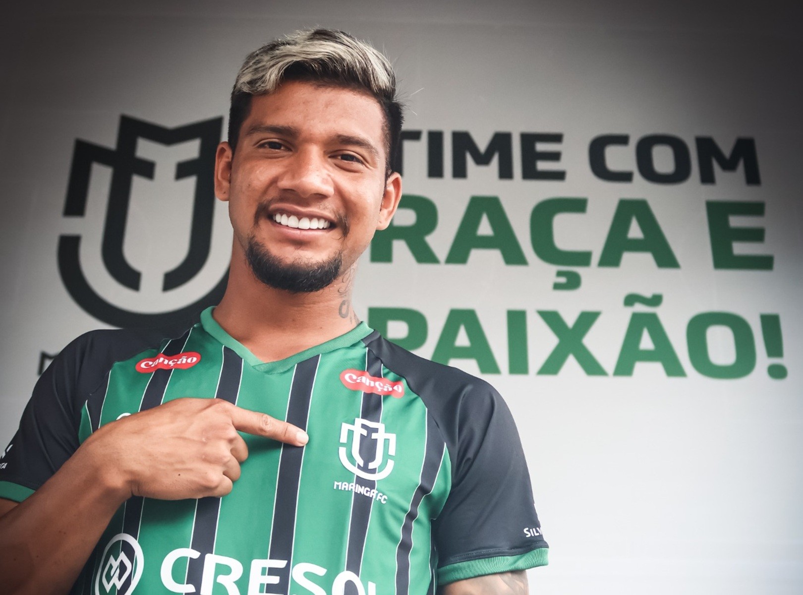 Maringá prolonga contrato do atacante Negueba; veja detalhes
