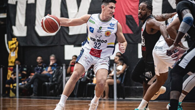 Embalado por três vitórias seguidas, São José visita Flamengo pelo NBB