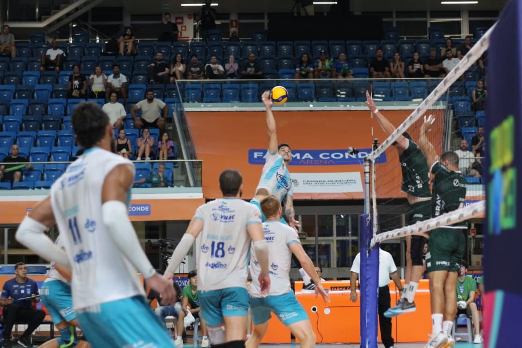 São José vence Goiás e se afasta da zona de rebaixamento da Superliga