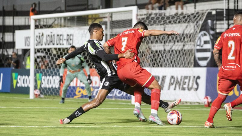 Athletic amarga primeiro rebaixamento da história do clube