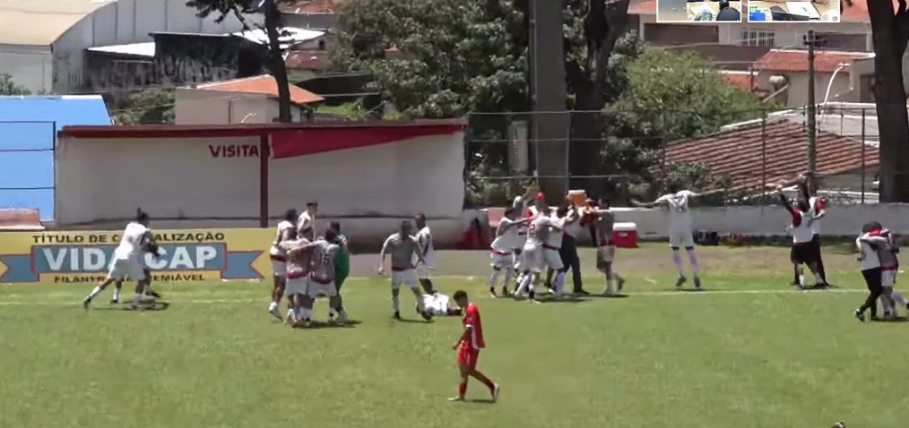 Gol em cobrança de falta do campo de defesa define jogo na A3 de SP; veja o vídeo
