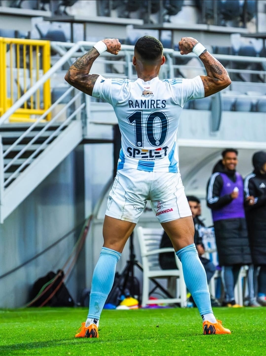 Ramires tem atuação de gala, marca duas vezes e Riga conquista Supercopa da Letônia