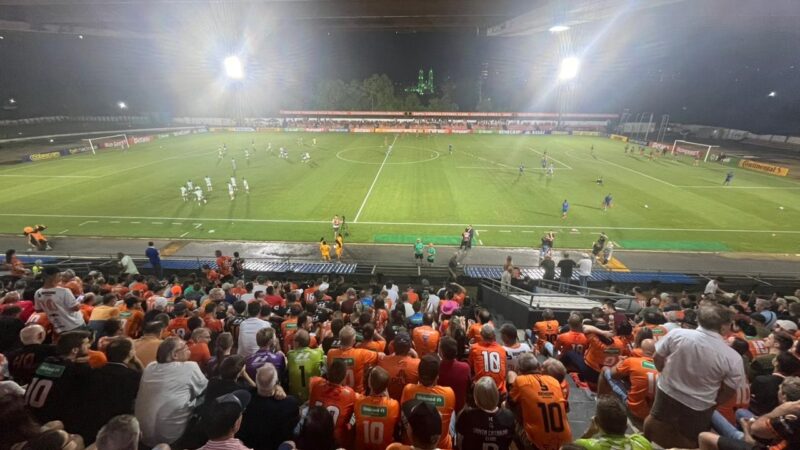 Santa Catarina perde mandos por confusão e caso de racismo no Catarinense